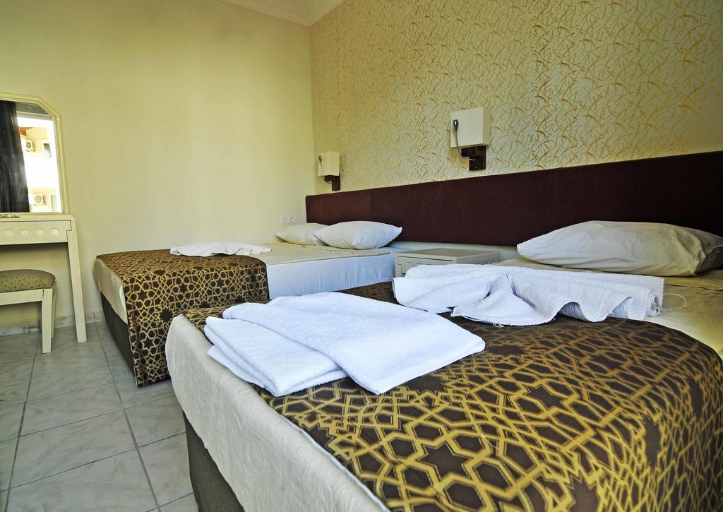 Sun Kiss Hotel Side Esterno foto